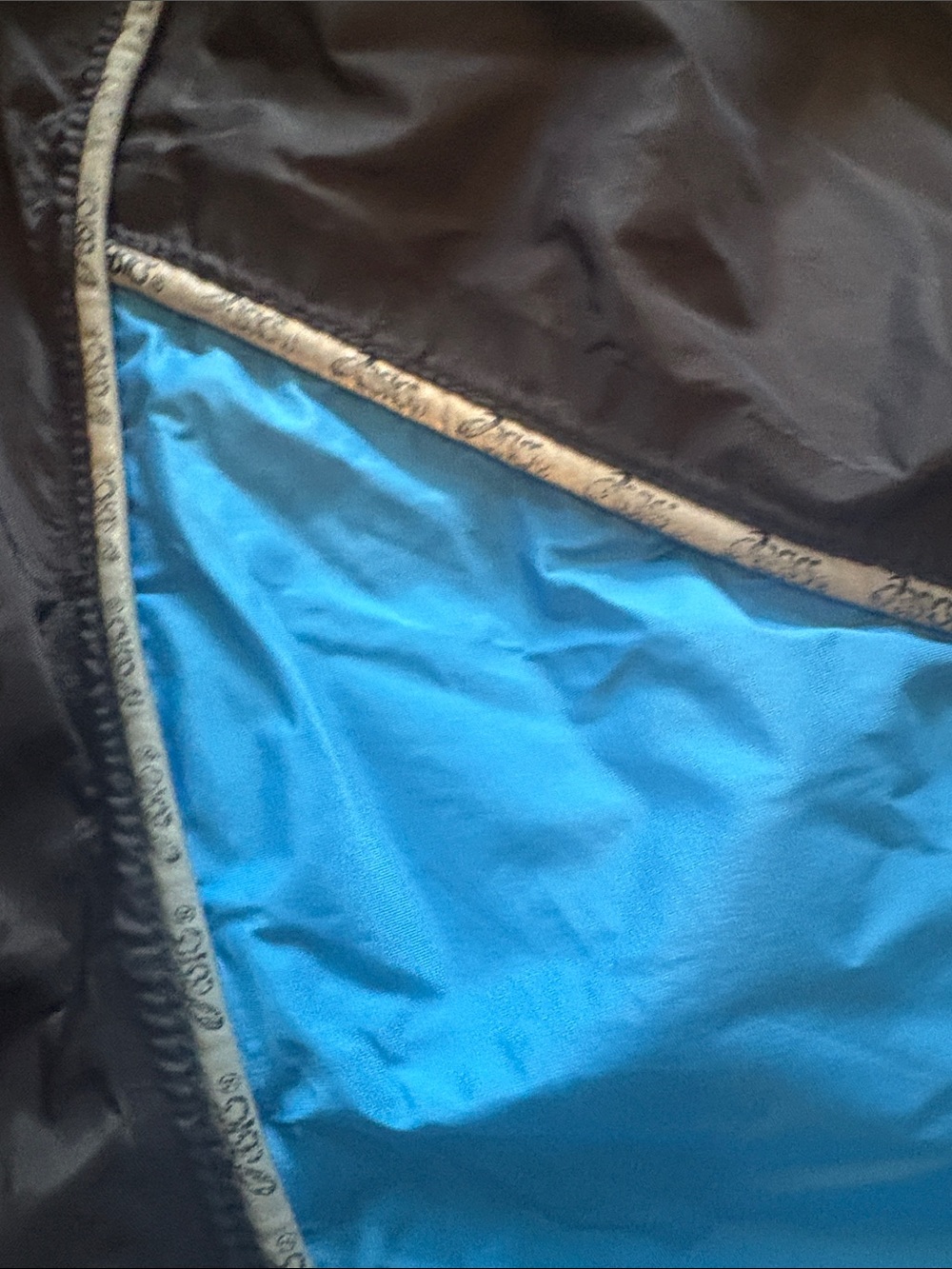 ASICS windbreaker - Picture 4 of 6